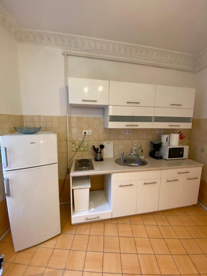 Apartment With Balcony And Ac Next To Danube Budapest Exterior foto